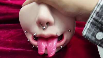 We’re adding FREE Customizable Spikes to the Deep Throat Oral Onahole! ⛓️🔩 DIY your perfect experience!