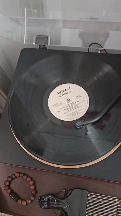 My Stankonia Vinyl skipping created a fire sample