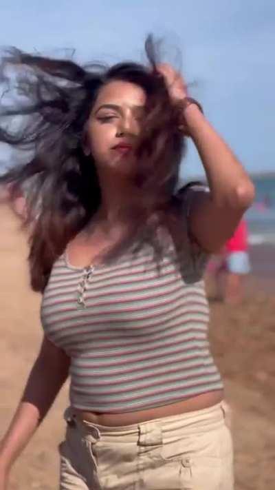 Sneha Nair! 🥵🥵