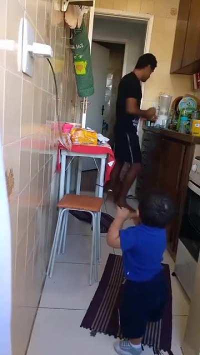 Quando o pai precisa cuidar do filho