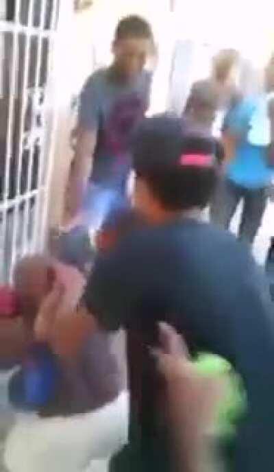 Peso pena, dá pena.