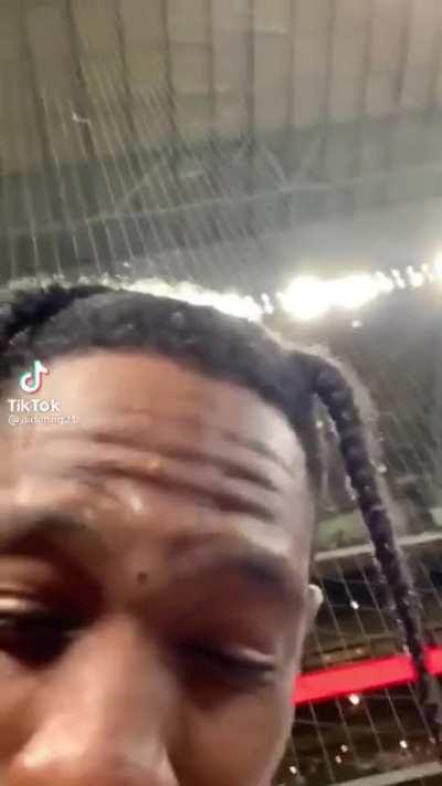 Look at Travis man so inspirational