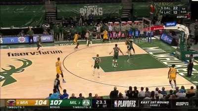 [Highlight] Dragic ties the game with 20 second left (mannysoloway)