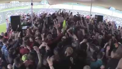 Între timp, la București la metrou