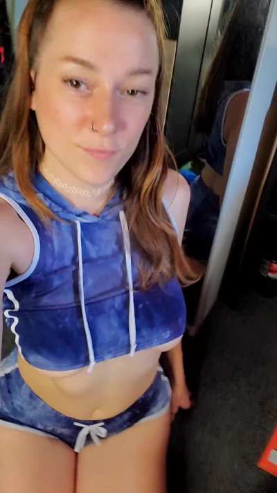 Fetish Friendly Fansly Cutie