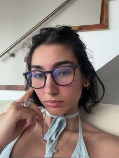 Sara (@tequilasarandlemon)