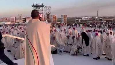 Святой отец, добавьте басов