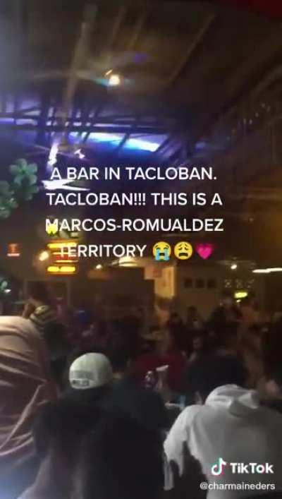 Napahiya ang DJ hahahaha