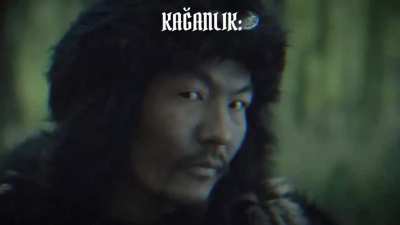 Demokrasilerde yalnız konuşulur. Kağanlıkta ise gerekli olan yapılır. Türklerin kutsalı, maneviyatı, inancı her şeyi tamamen Türk olmadan kurtuluş haramdır. Türkler Türklüğü sadece dilde değil, kalpte de benimsemeli ve yabancı olan her şeyi ezmelidir! 

D