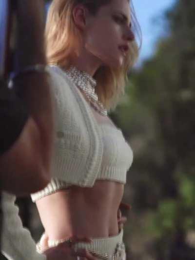 Kristen Stewart's fit body