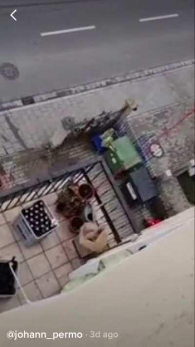 Using the power of magnets to get some brews for yourself and the boys