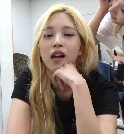 200903 - Pretty Mina (ft. Sana)