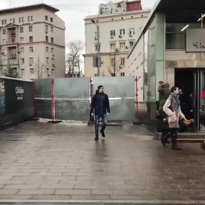 These npc are buggy, waiting for the patch...