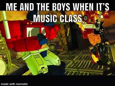 Optimus Prime really be touchin