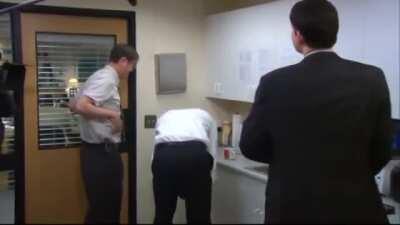 Zach Woods breaking Rainn Wilson and John Krasinski is an all-time great blooper