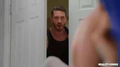 Jewelz Blu & Lacy Lennon - Hot And Cold [RealityKings]