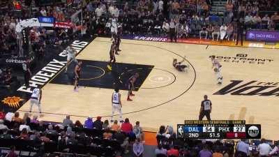 [Highlight] Luka Doncic with another triple to extend the double digit lead in front of a stunned Phoenix crowd - TNT