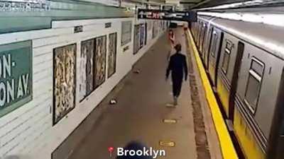 Women Randomly Gets Rocked By Man At Brooklyn Subway Station.