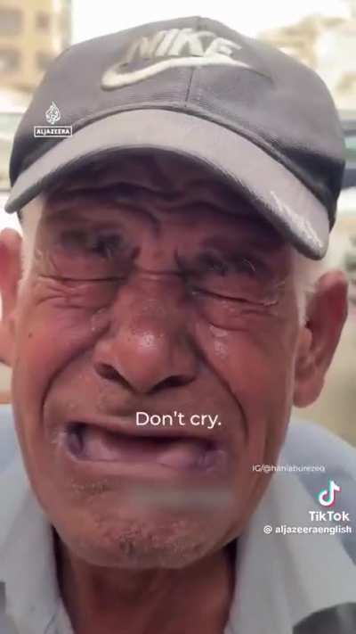 An old man breaks down over his hunger in Gaza, starved by israel