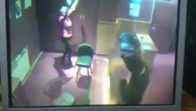 Security promptly takes care of robber