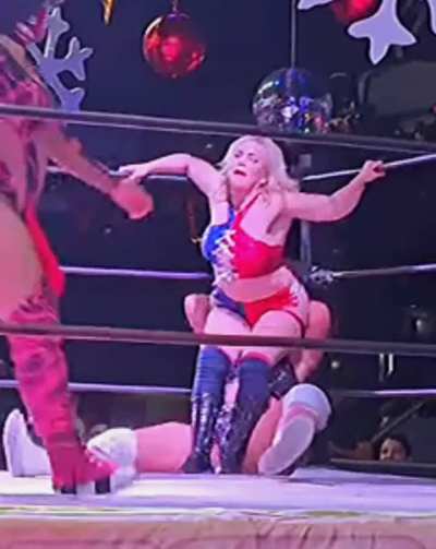 Stinkface Estrellita in Hiedra