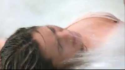 Kelly Brook in Survival Island