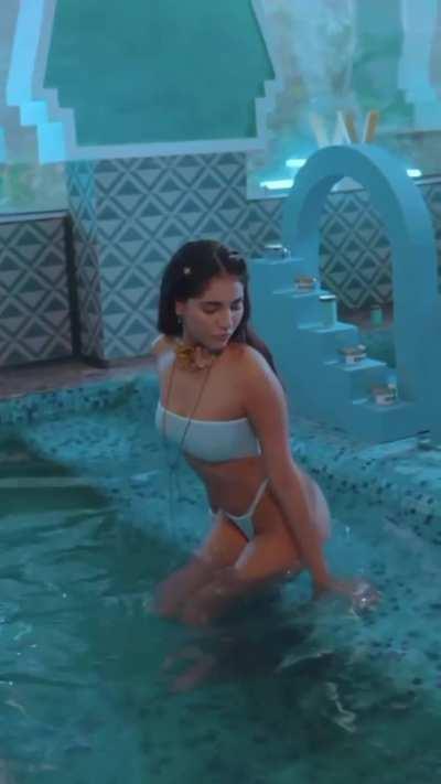 Bow Down to the Petite Goddess