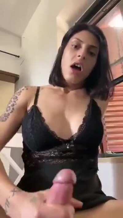 Do you mind if she makes a mess?