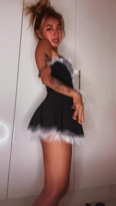 Does anyone here still love licking pussy? 😘