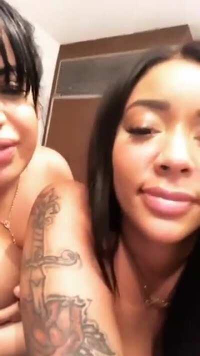 4UDRE4N4RENE & L!S44!RES