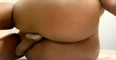 Imagine you walked into the changing room and saw me like this 🍑👀😏