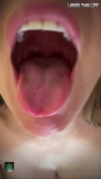 Wouldn’t you love to be swallowed whole by Giantess Charley Atwell? 🤯