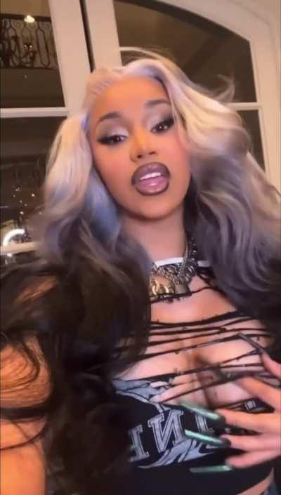 Cardi B Nipslip