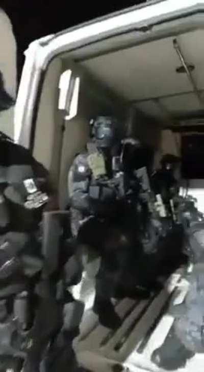 Not special forces. These are members of the CJNG cartel in Mexico, which seem to be well funded.