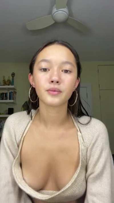 A little slomo for you all - Lily Chee