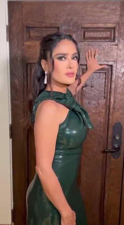 Wearing green dress for the Baby2Baby Gala event in Los Angeles | IG November 2023