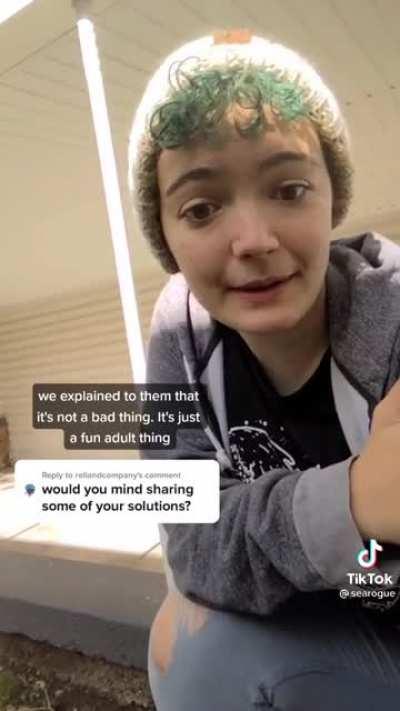 This is legit the most disturbing DID video I have come across. TW: discussing littles during s3xy time!