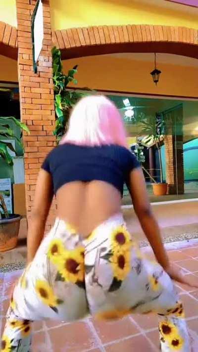 Ayiti vinn fou tou 🔥🔥 (Haiti got Mad skillss too) IG.prettysendy🍑