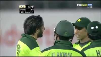 Shahid afridi bowls medium pace from a spinners run up