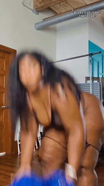 CurvyCurlyChrisy in bbw lingerie