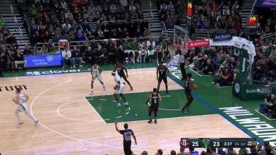 [Highlight] Classic Damian Lillard pull-up