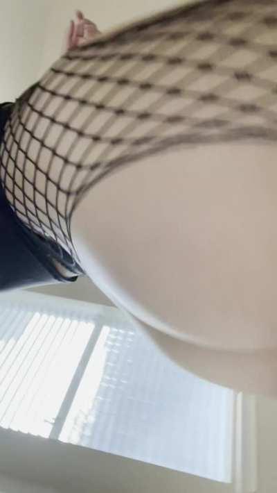 Looking for hungry ass eaters