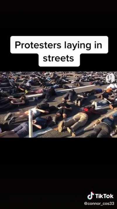 Hehe Dead People Funni