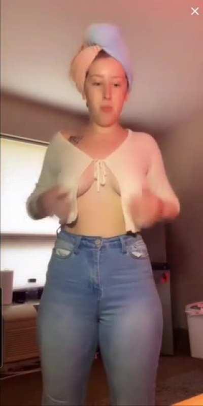 LiveTikTokSlips - Video #0690