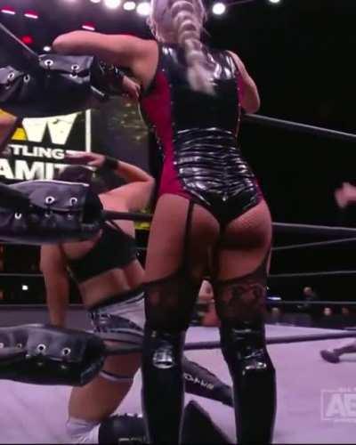 Penelope Ford hot ass