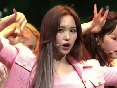 201128 - Stunning Mina