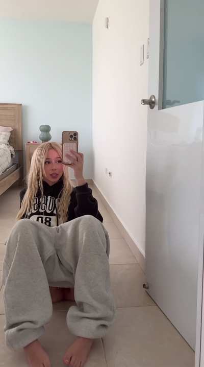 i aint got no panties on 🤭