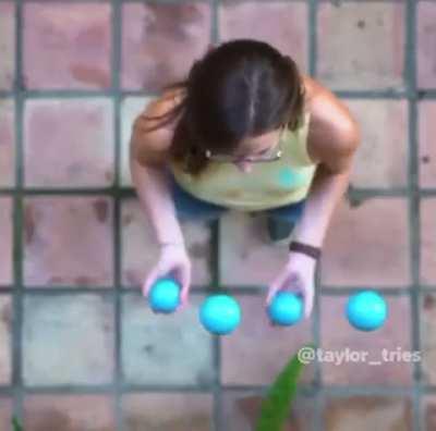 Never thought juggling could look this way in this angle.