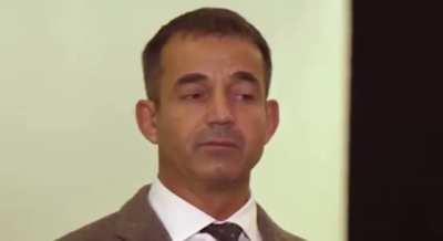 Вот интересно, ни у кого не возникло желания крикнуть: ты е..ый?