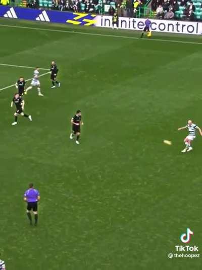 Aaron Mooy is the Kawhi Leonard of soccer